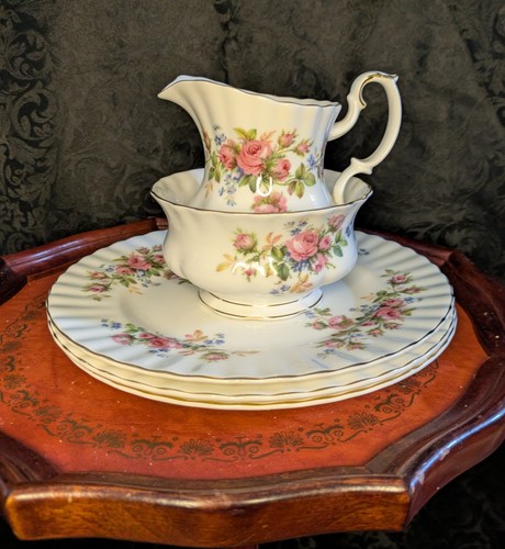 Vtg royal albert moss rose - moss,