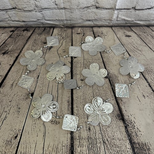 Aluminium stamped sitting - aluminium,