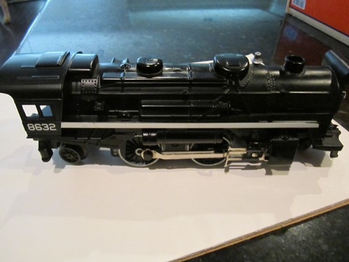 Lionel locomotive engine train - engine,