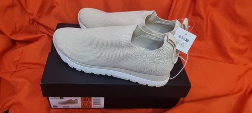 Dkny jerri logo slip - logo,