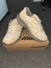 Mizuno Wave Rider Beams collab