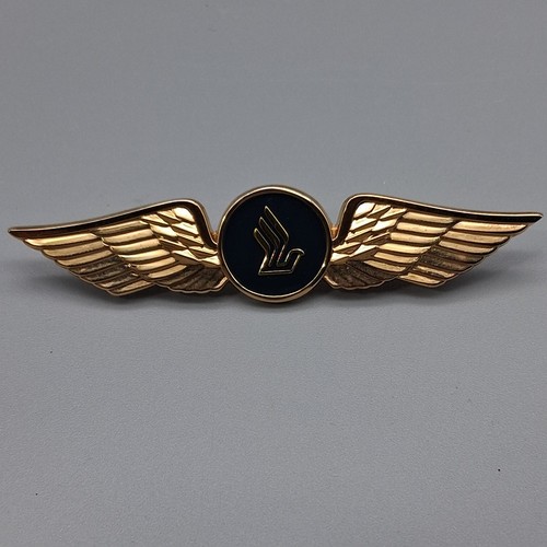 Singapore airlines pilot wings - singapore,