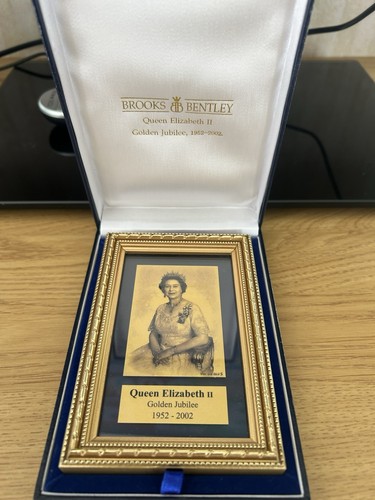 Brooks bentley queen elizabeth - brooks&bentley,