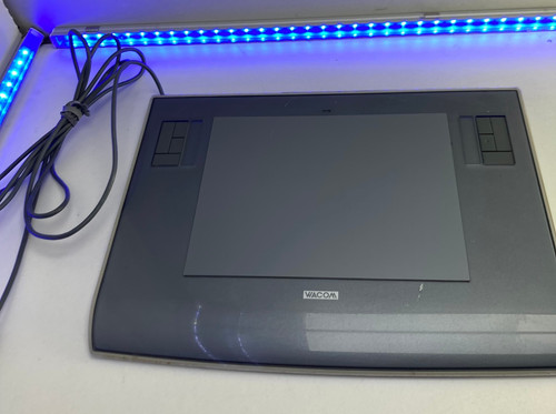 Wacom graphic tablet - intuos, 3
