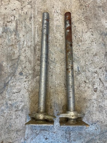 Pair scaffold jacks 600mm - pair,