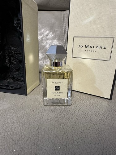Malone green almond - green,