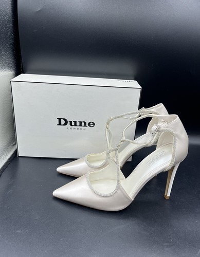 New dune london - london, committed