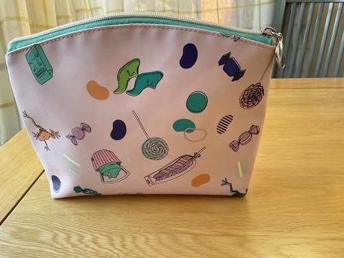 Honeydukes wash makeup bag - wash,