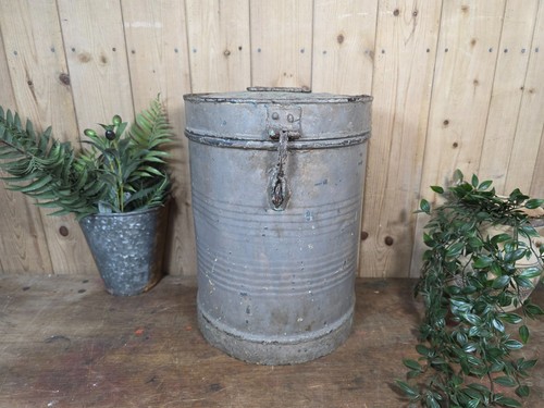 Old vintage rustic - vintage, industrial