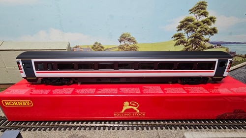 R40499 hornby lner - lner, mk4