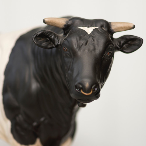 Beswick friesian bull a2580 - bull,