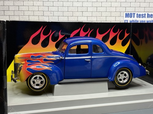 Boxed ertl 1940 ford - *boxed*,