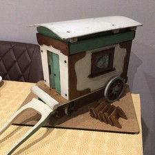 Vintage wooden Hand Made Gypsy/Romany caravan/wagon