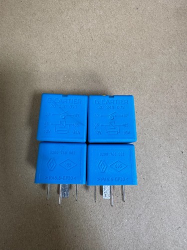 Renault pin blue - renault,