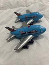 Two Model Aeroplanes Model