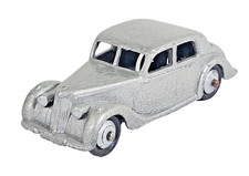 Vintage Dinky Toys 40A Riley Saloon Diecast Model Car Unboxed Made In England.