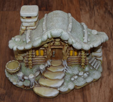 Pendelfin Christmas Cabin Xmas Rare Collectible
