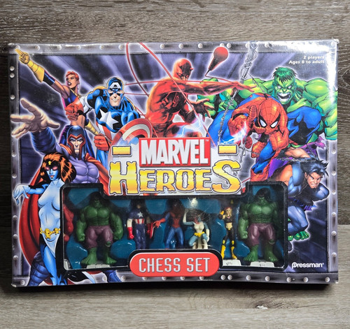 Rare marvel heroes chess set - rare,