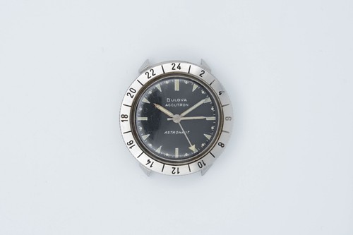 Vintage 1967 bulova accutron - bulova,