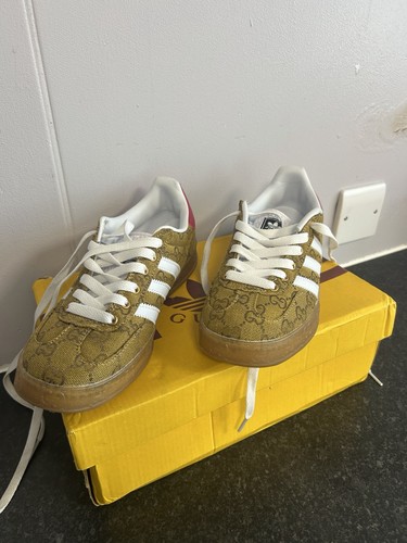 Gucci unisex logo - gucci,