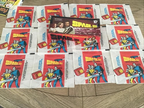 Space 1999 wax wrappers x - :,