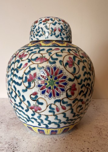 Elegant vintage chinese ginger - vintage,