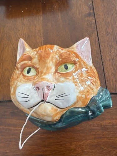 Vintage cat head - head, string