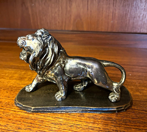 Vintage roaring lion ornament - vintage,