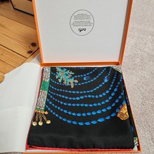 Stunning Hermes 90cm silk scarf - Chemin de corail - Annie Faivre