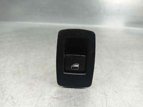 9208106 4198977 rear window