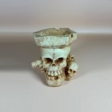 💀 Gothic Skeleton Ribcage Ashtray – Hand-Painted Ceramic Skull Bowl