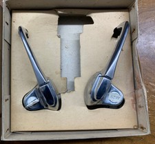 TRIUMPH 817926 & 817927 2000 &