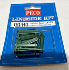 Platform Seats Green (12) "OO" Gauge Peco LK-25