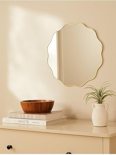 Gold wavy thin - wavy, wall