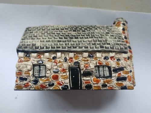 Rare tey pottery ugly house - pottery,
