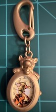 Vintage Rare Gold Verichron Oval Disney TIGGER Claw Clip Keychain Watch Fob 0792