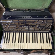Vintage HOHNER Verdi III 120 BASS 41 Keys Accordion With Case