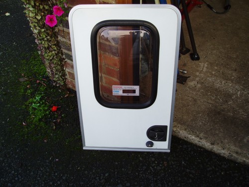 Caravan habitation door - caravan,