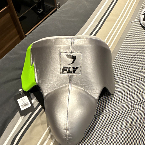 Fly wraith boxing groin - x,