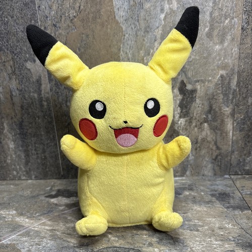 Pokemon pikachu plush - pikachu,