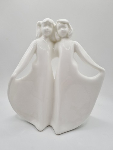 Royal doulton sisters keep - royal,