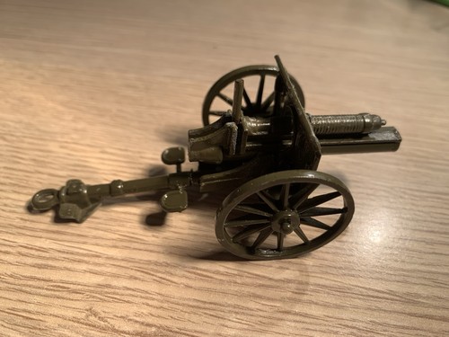 Crescent field gun - field,