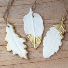 3x White Porcelain Textured