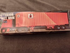 AMT 1/25 FREUHAUF 40' EXTERIOR POST VAN. TRAILER FOR MODEL TRUCK KIT.
