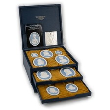 1974 14 Piece Jasper Portrait