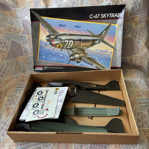 Monogram douglas skytrain - c-47,