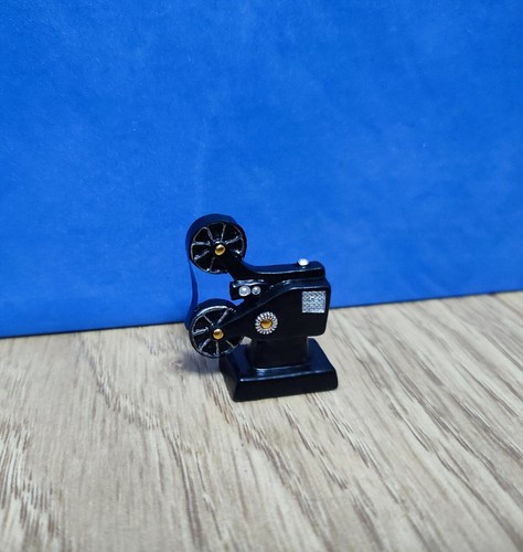 Dolls house miniature - 1/12,,