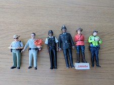 6 Police Figures UK Canada USA