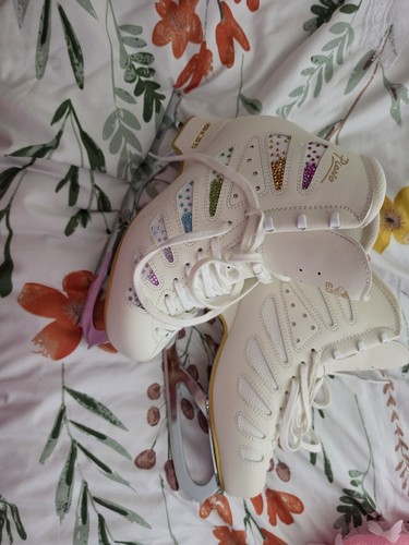 Edea piano white figure - white, skates