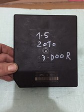 fuse box 284b68372r renault